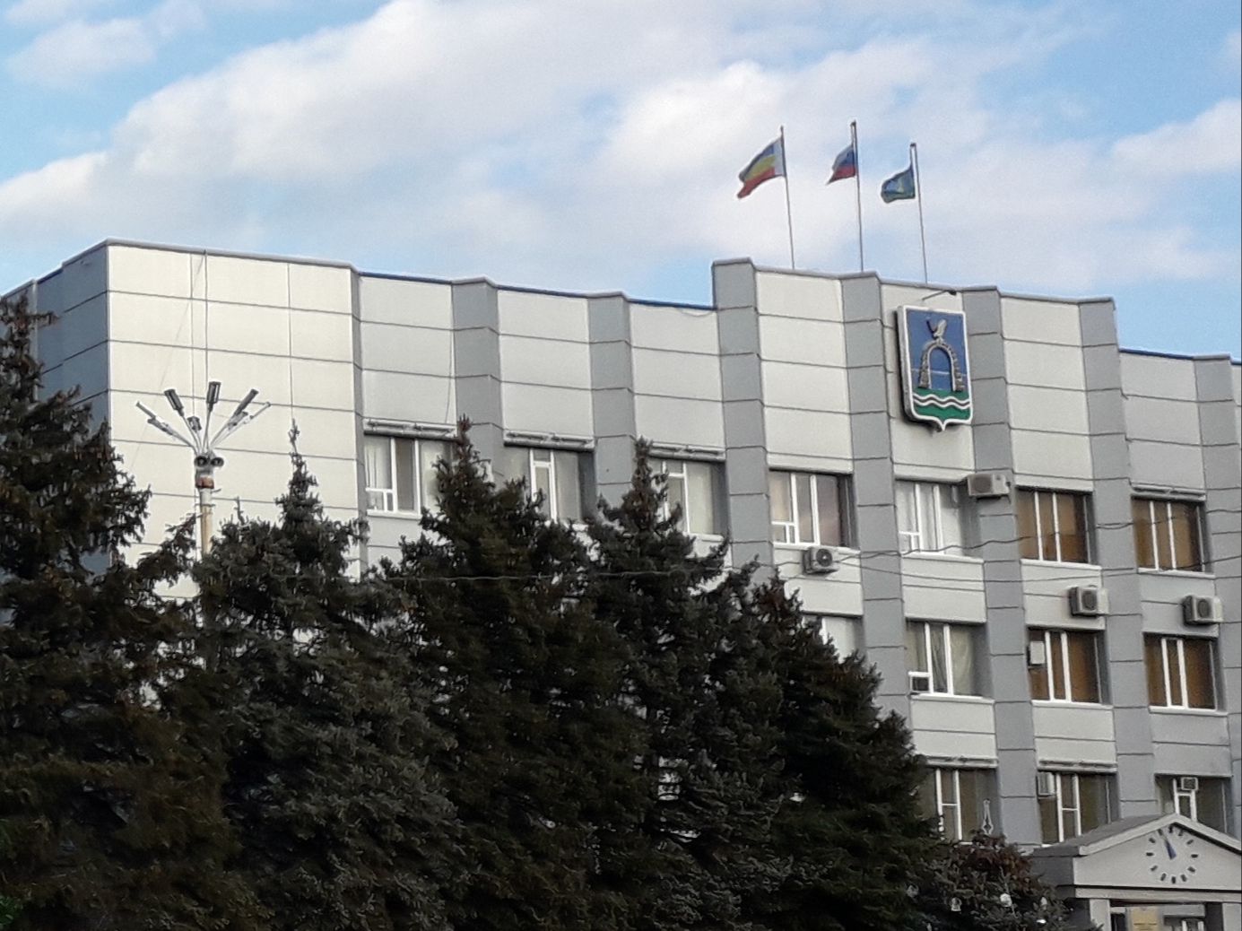 Геннадий Павлятенко провёл совещание по вопросу капитального ремонта канализационного коллектора в СЖМ