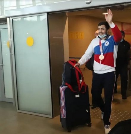 Нияз Ильясов вернулся из Токио