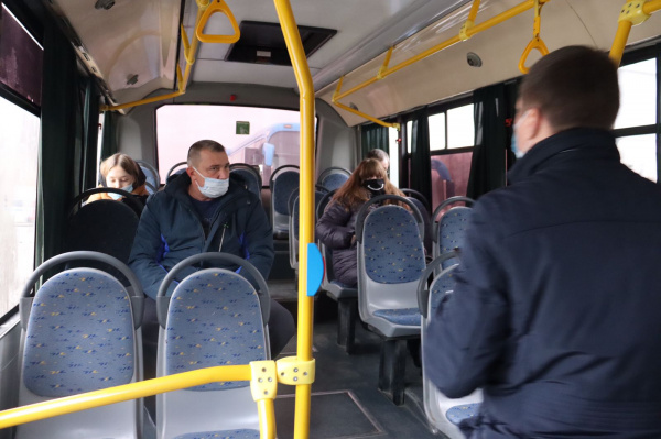 В Батайске продолжаются рейды по соблюдению масочного режима в общественном транспорте