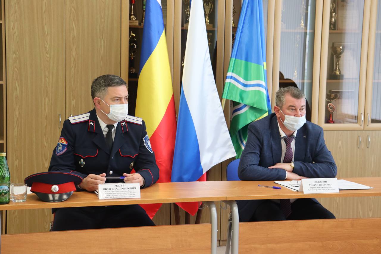 В Батайске прошло заседание Совета по делам казачества 