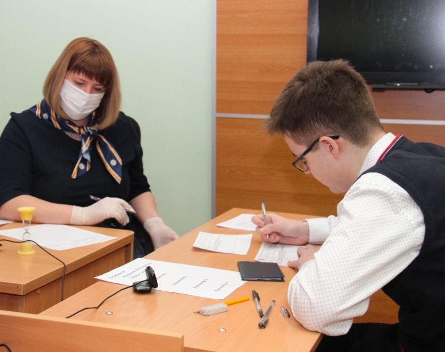 В Батайске прошло итоговое собеседование по русскому языку в 9 классах