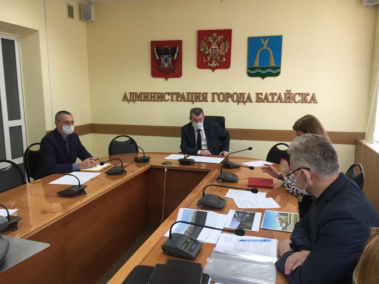 В Батайске обсудили ход работы по благоустройству объектов придорожного сервиса