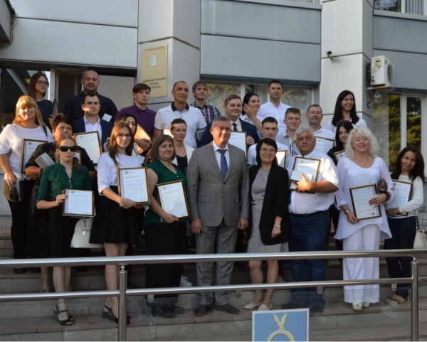 В Батайске наградили добровольцев за участие во Всероссийской акции взаимопомощи #МЫВМЕСТЕ