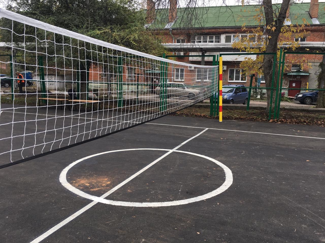 В Батайске после ремонта открыли спортивную площадку в микрорайоне РДВС