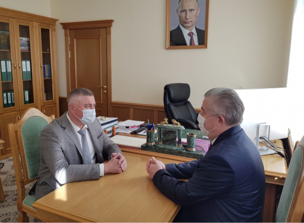 Геннадий Павлятенко провел рабочую встречу с Виктором Водолацким