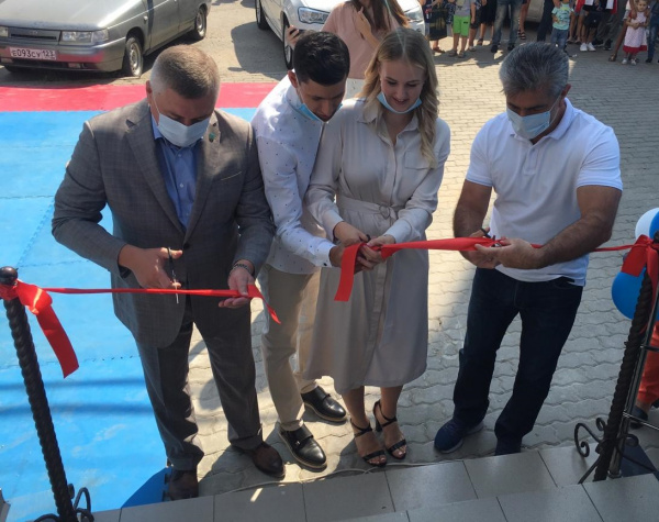 В Батайске открыли Центр развития спорта имени Алексея и Анастасии Денисенко