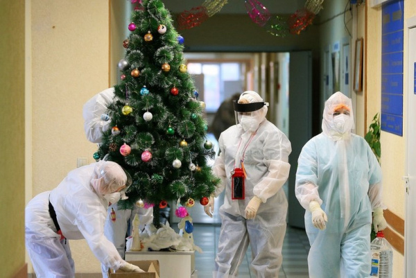 Напоминаем о необходимости соблюдения мер безопасности в новогодние и рождественские праздники