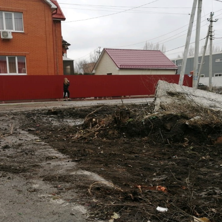 В Батайске ликвидируют стихийные свалки мусора