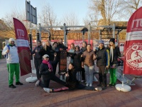 Сотрудники Управления Архитектуры города Батайска сдали нормативы ГТО на новой спортплощадке