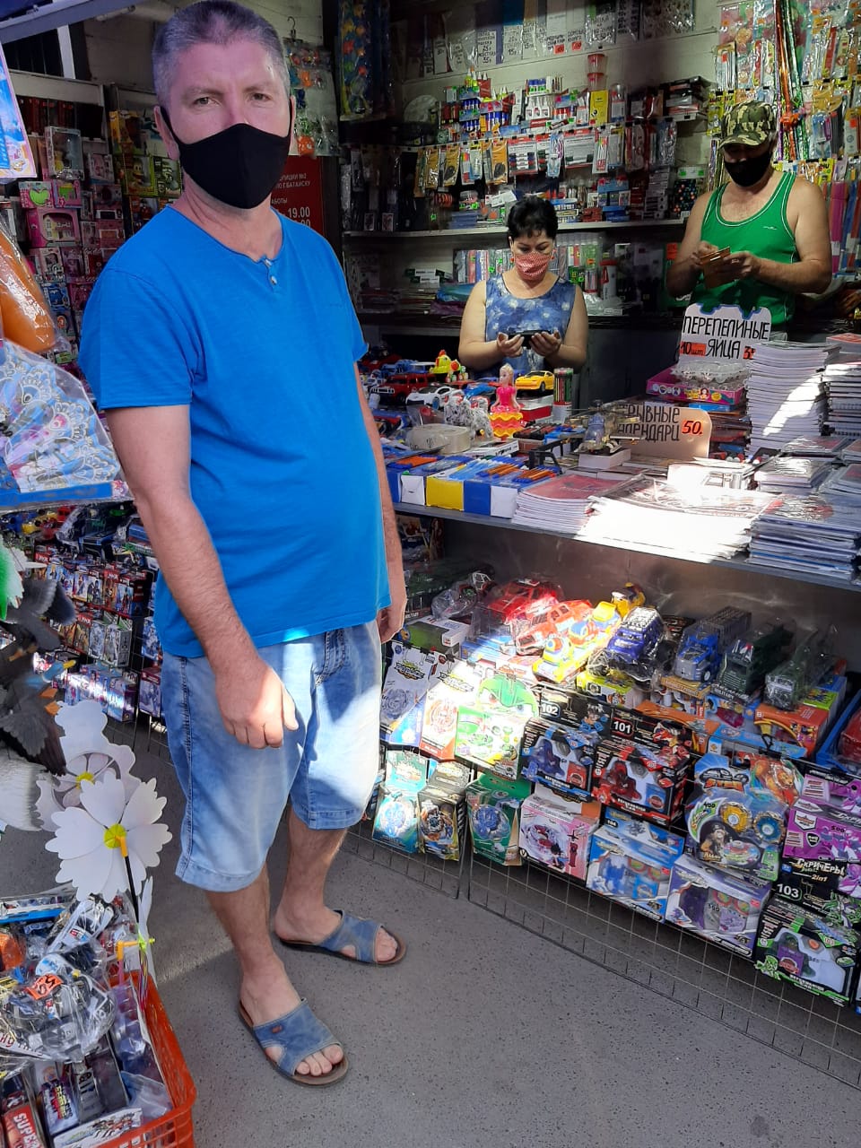 В Батайске продолжаются рейды по соблюдению масочного режима