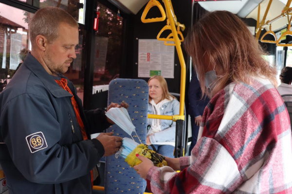 В Батайске проходят рейды по соблюдению масочного режима в общественном транспорте