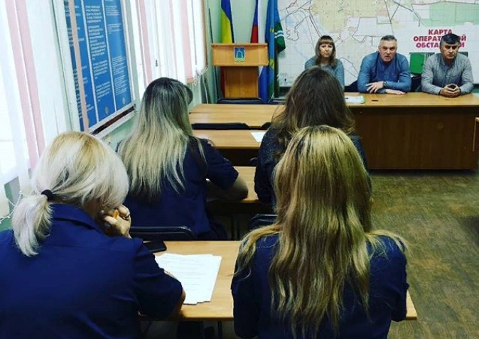 Диспетчеры службы "112" Батайска прошли предновогодний инструктаж