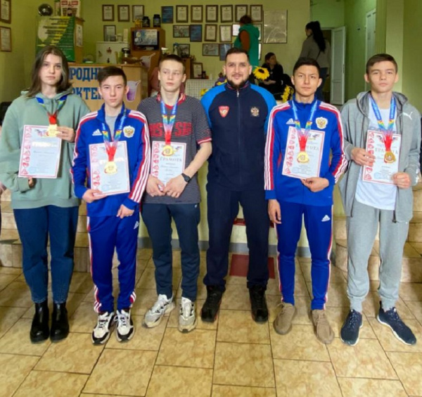 Тхэквондисты Батайска представят Ростовскую область на Первенстве России