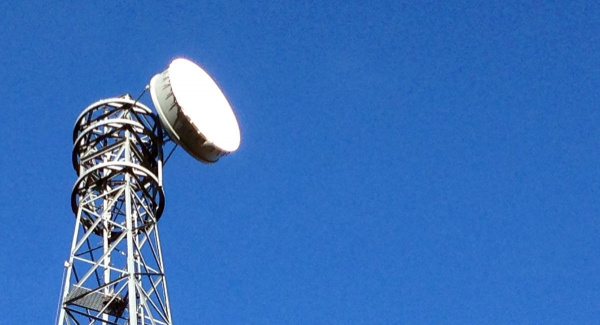 О безопасности базовых сотовых станций