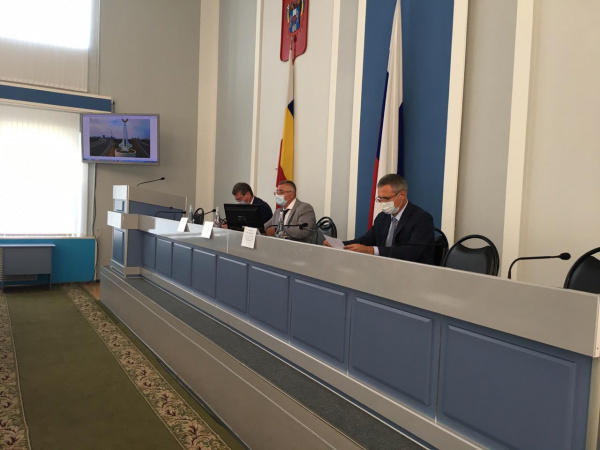 Глава Администрации Геннадий Павлятенко раскритиковал работу жилищно-коммунального комплекса города 