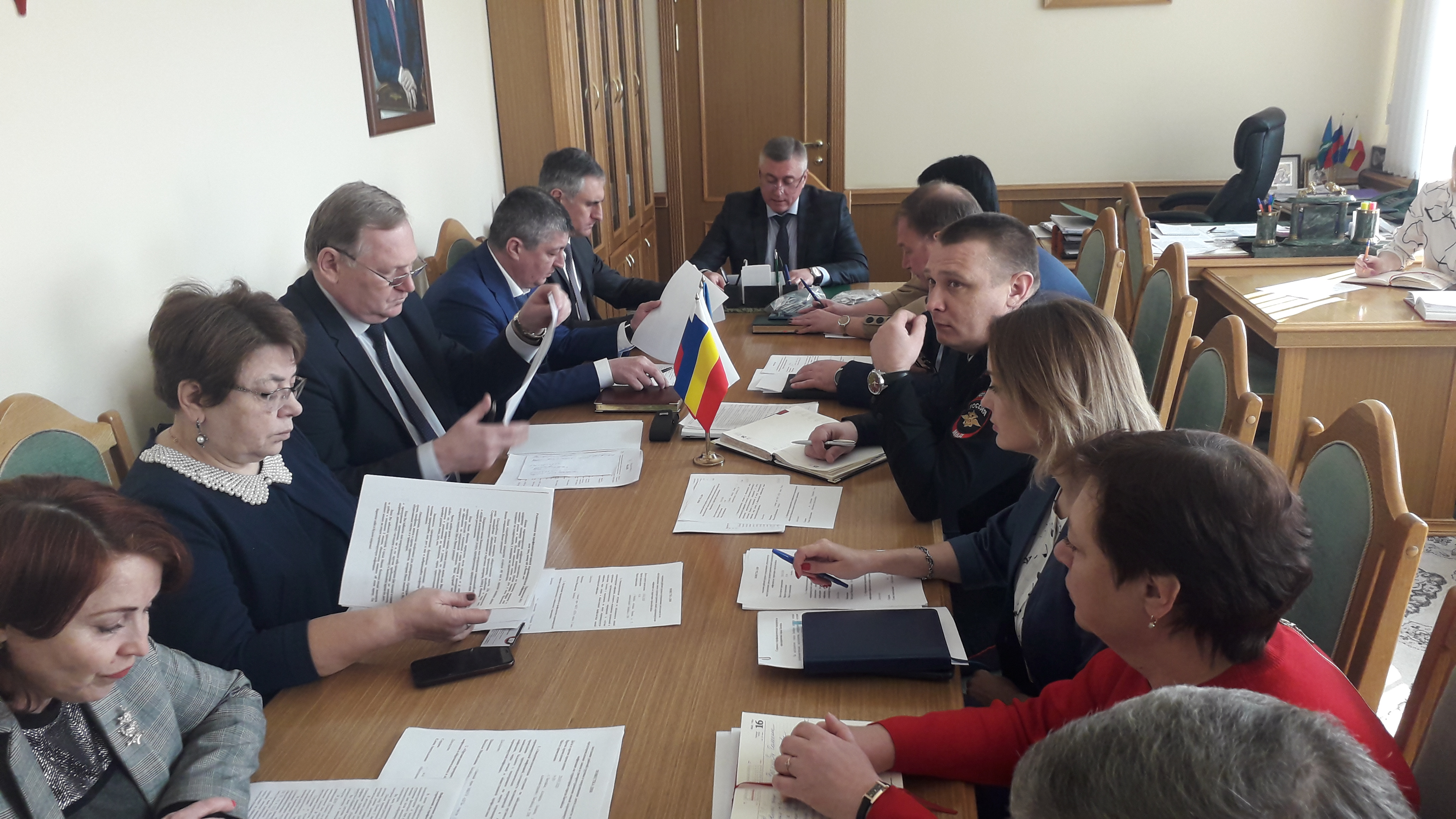 В Администрации Батайска обсудили вопросы по координации деятельности по предупреждению завоза и распространения коронавирусной инфекции