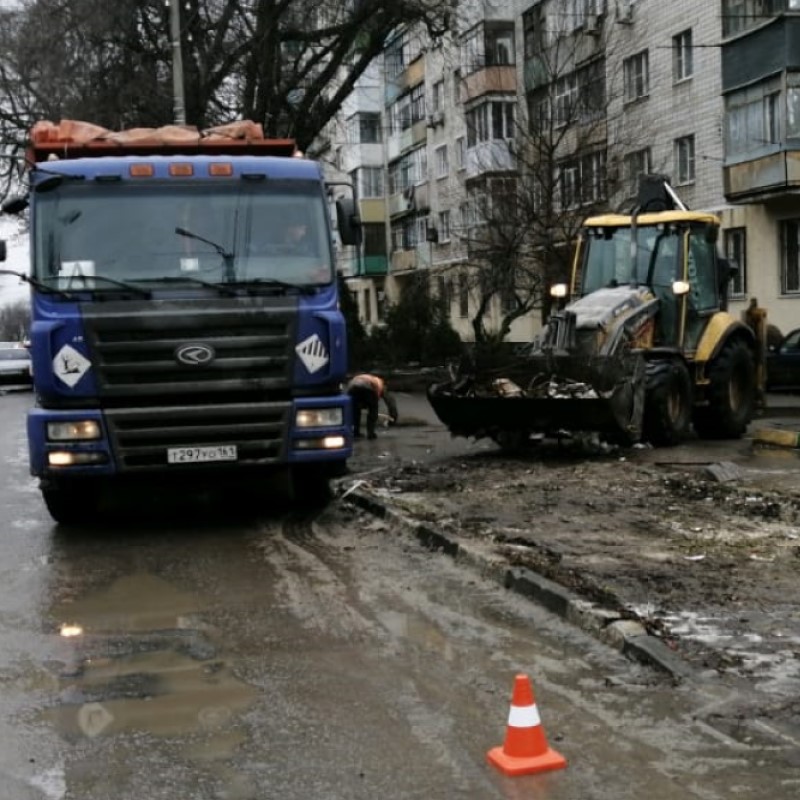 В Батайске продолжается ликвидация несанкционированных свалок