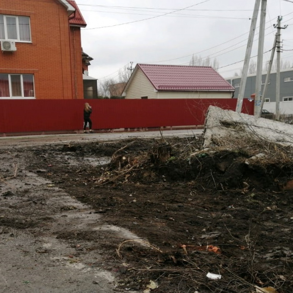 В Батайске ликвидируют стихийные свалки мусора