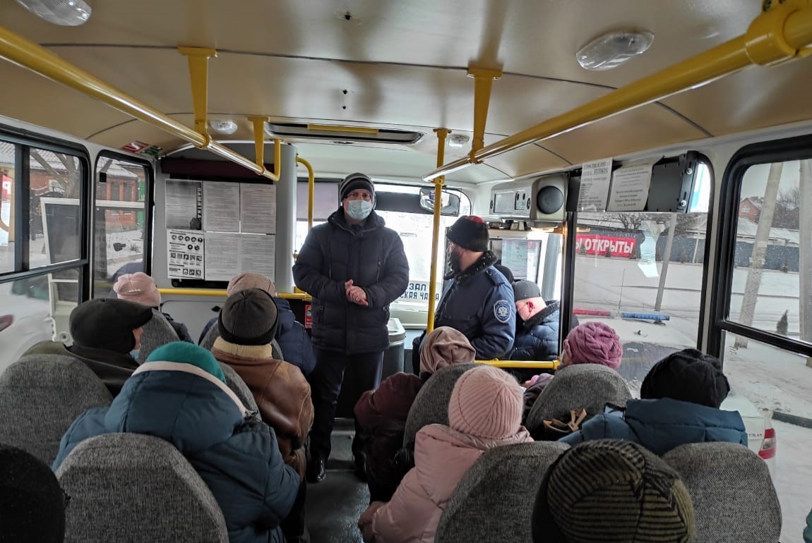 В Батайске продолжают проверять соблюдение масочного режима