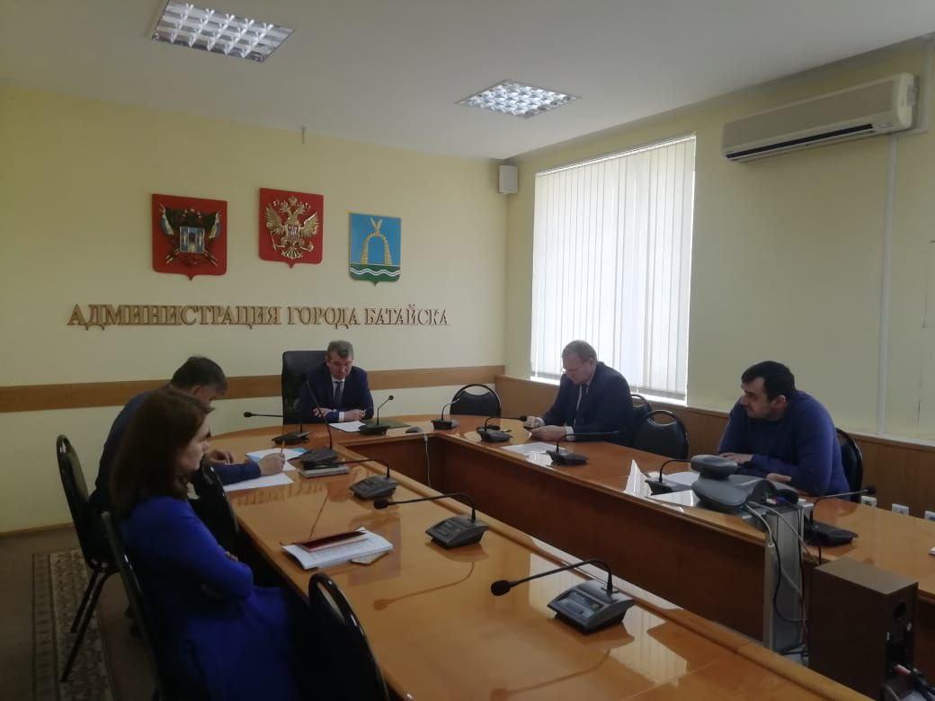 31 марта 2020 было проведено заседание оперативного штаба по предупреждению и ликвидации чрезвычайных ситуаций и обеспечения пожарной безопасности города Батайска