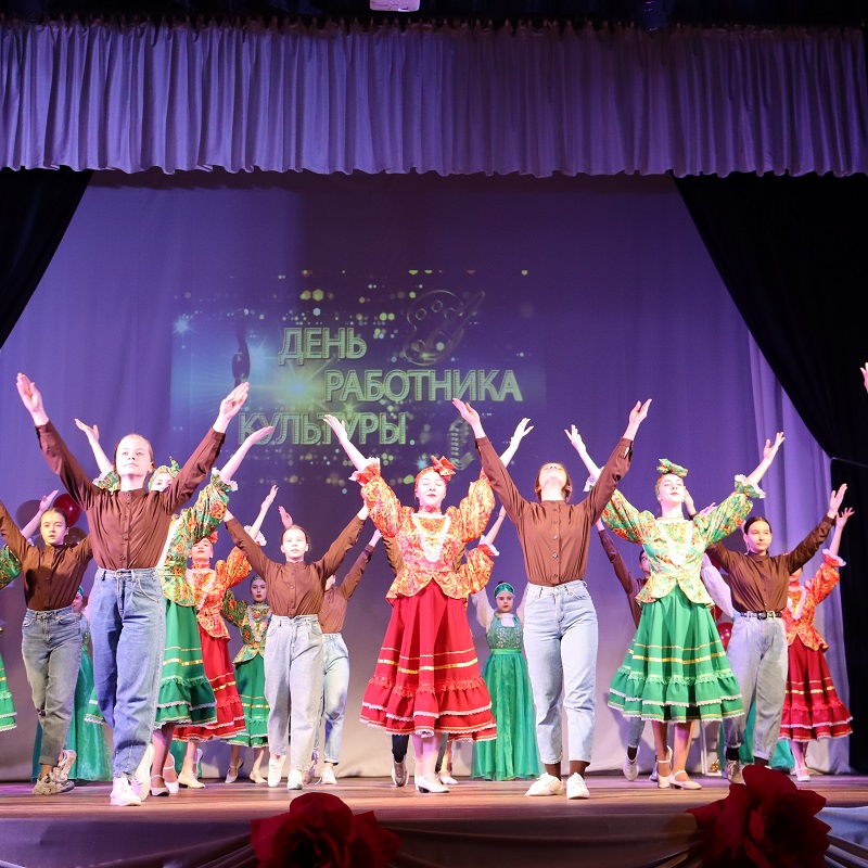 В Батайске наградили работников культуры