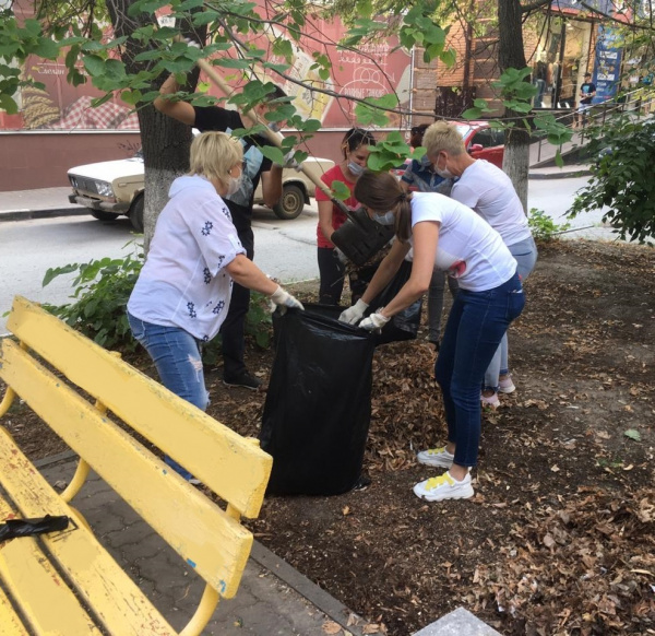В Батайске состоялся масштабный субботник