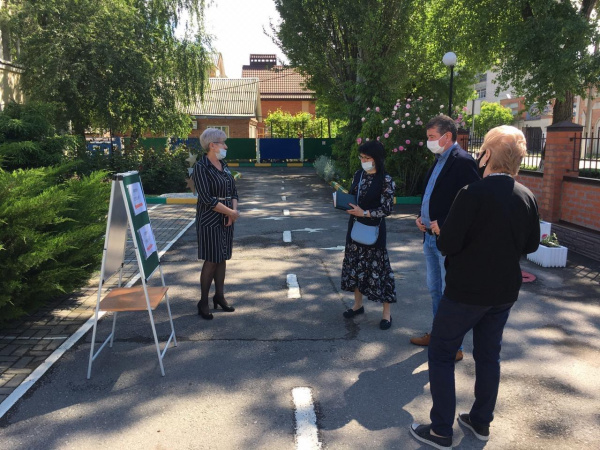 Готовность дошкольных учреждений к возобновлению работы проверили в Батайске