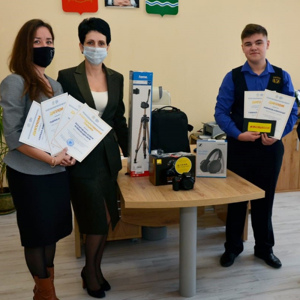 Гимназия №7 города Батайска получила главный приз Медийного года