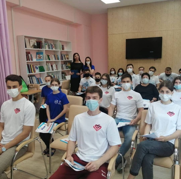 На Дону начался набор волонтеров для помощи беженцам