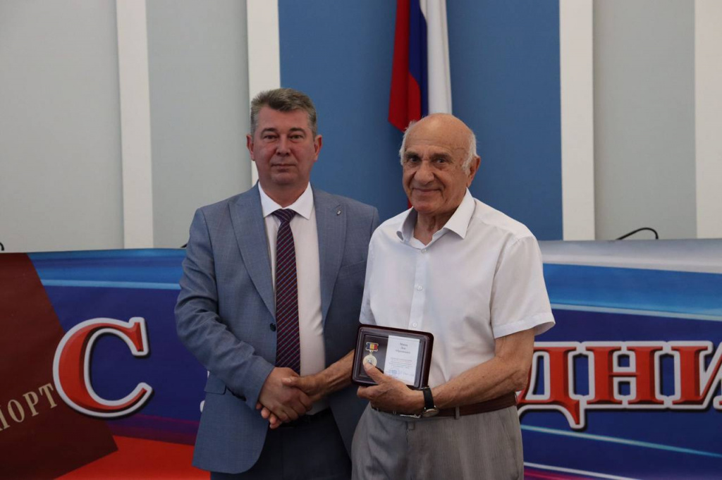 photo_2022-06-10_15-42-45.jpg photo_2022-06-10_15-42-45.jpg