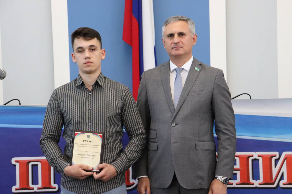 photo_2022-06-10_15-42-49.jpg photo_2022-06-10_15-42-49.jpg