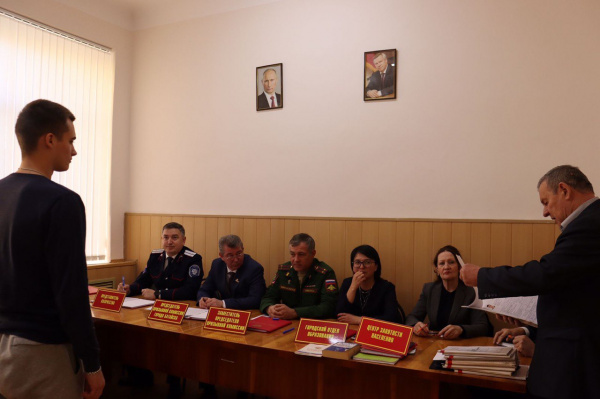 В Батайске начался осенний призыв