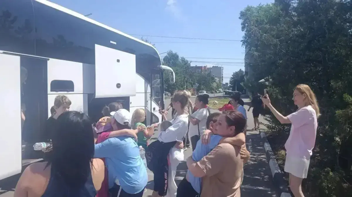 Дети вернулись домой после четвертой летней смены