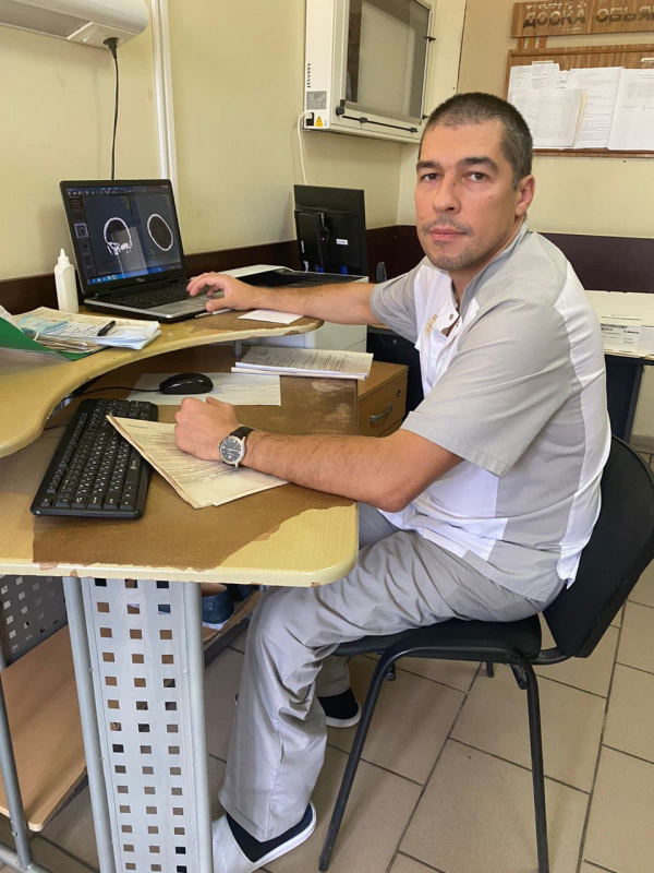 Нейрохирург из ЦГБ города Батайска успешно провел уникальную операцию