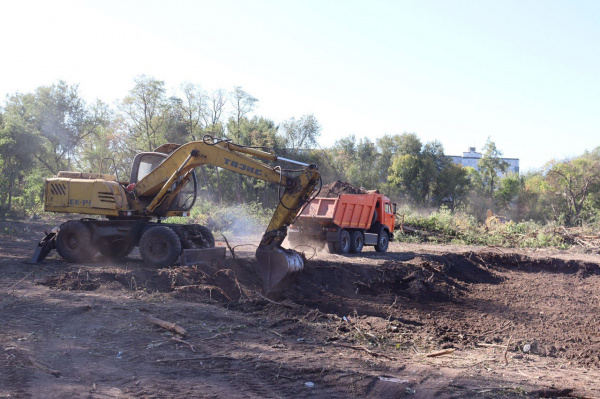 Стартовала разработка котлована в новой школе в мкр. Авиагородок.