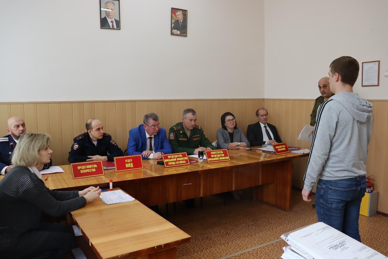 2 батайчанина отобраны на службу в Президентский полк